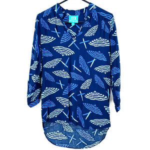 Escapada size Small 3/4 length sleeves v neck navy blue with umbrella print‎